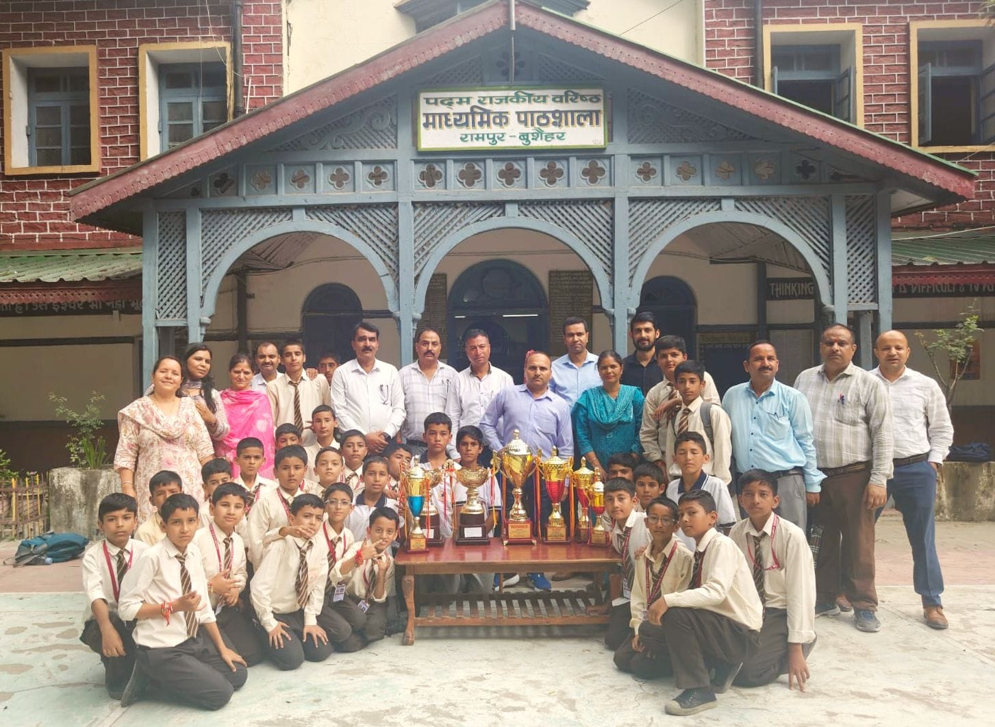पदम स्कूल रामपुर के खिलाडिय़ों ने जीता ओवरऑल चैंपियन का खिताब। स्रोत : स्कूल प्रबंधन