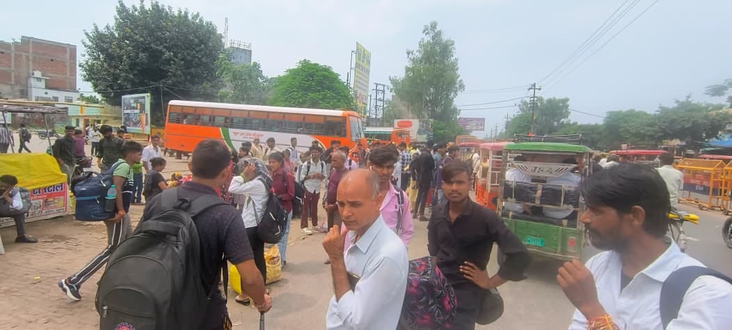 etah news roadways bus crisis