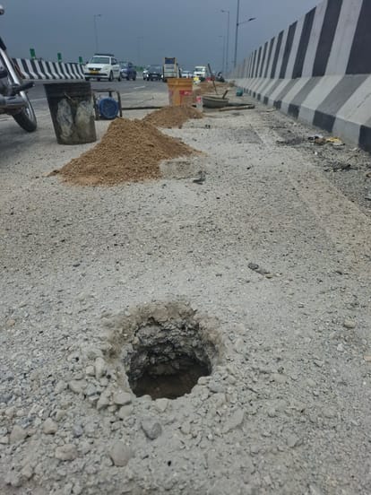 दिल्ली-देहरादून एक्सप्रेसवे पर शेरपुर पुल में की गई ड्रिलिंग। संवाद