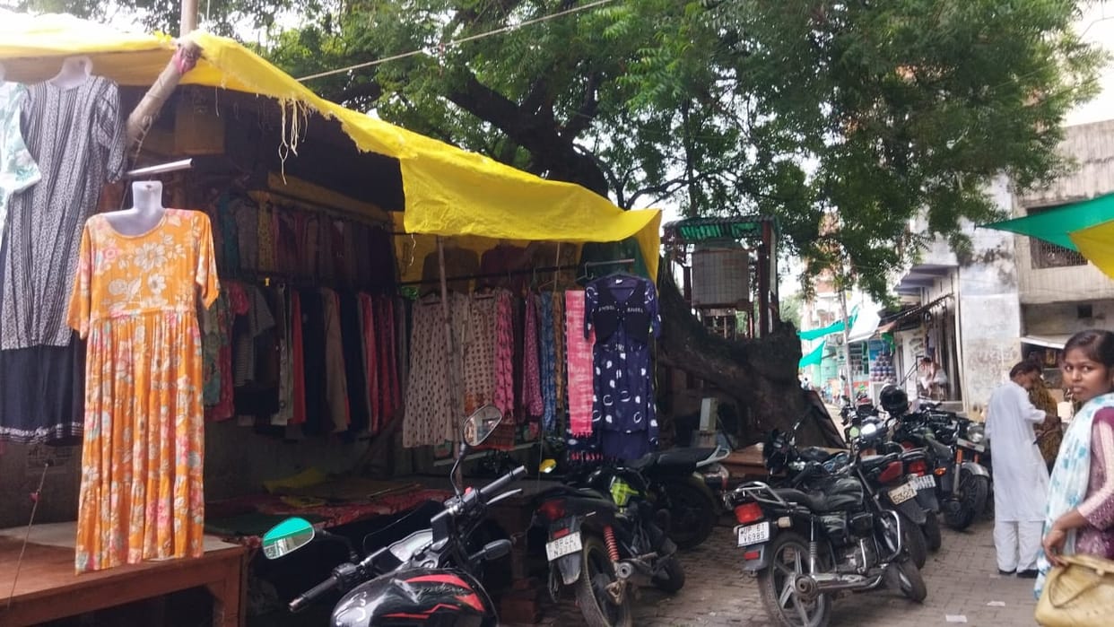 Shops and merchandise on the footpathan encroachment on the rights of pedestrians.