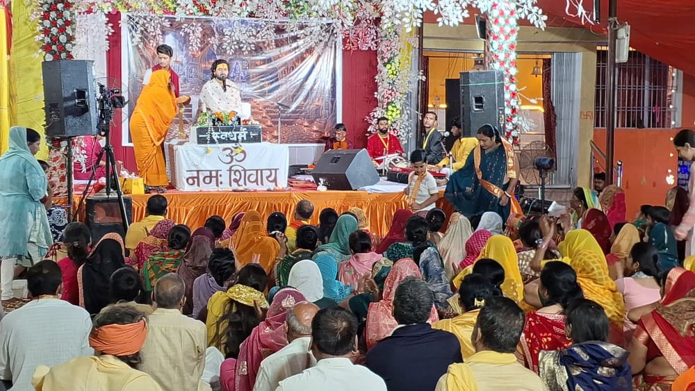 Devotees were overwhelmed with emotion upon hearing the story of the marriage of Shiva and Parvati.