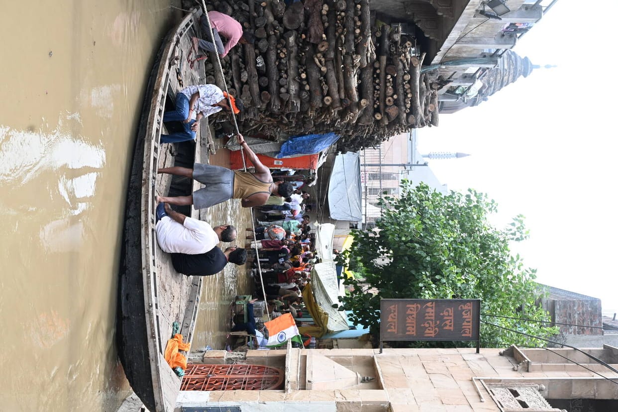 Arrangements made for 61 relief camps, 21 flood outposts, and 198 boats to tackle the floods.