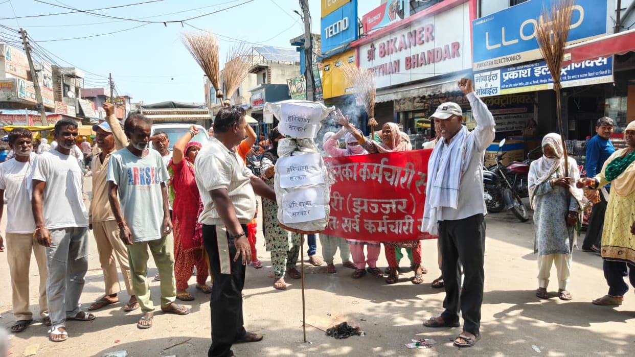 Municipal employees staged a protest on Tuesday over their demands.