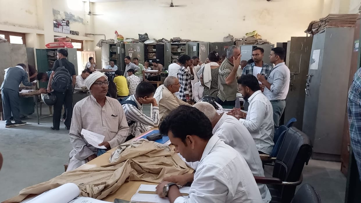 Patwaris' strike ends; consensus reached on portal and digital crop survey.
