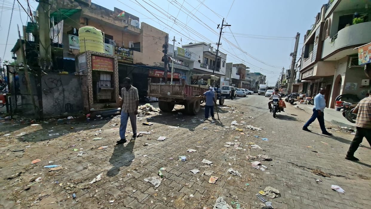 Striking sanitation workers scattered garbage on the streets.