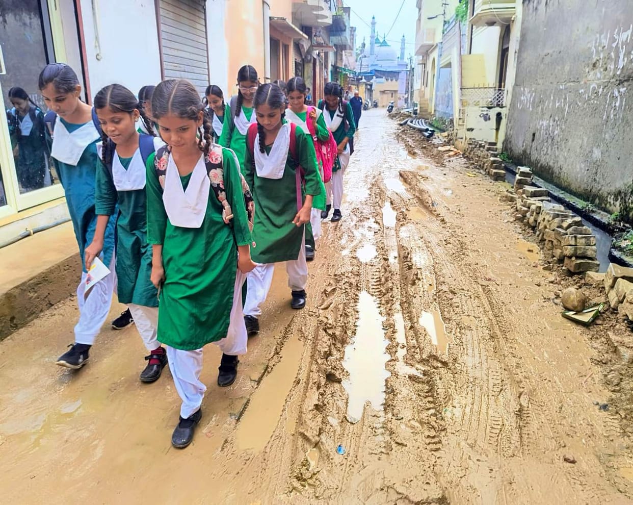 The road was not rebuilt after the digging work; the path turned into a quagmire during the rains.