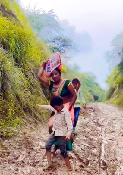 Villages in the Yamuna ravines are in a wretched state; they lack even a proper road.