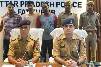 फोटो-17-पुलिस की गिरफ्त में आरोपी। स्रोत: पुलिस