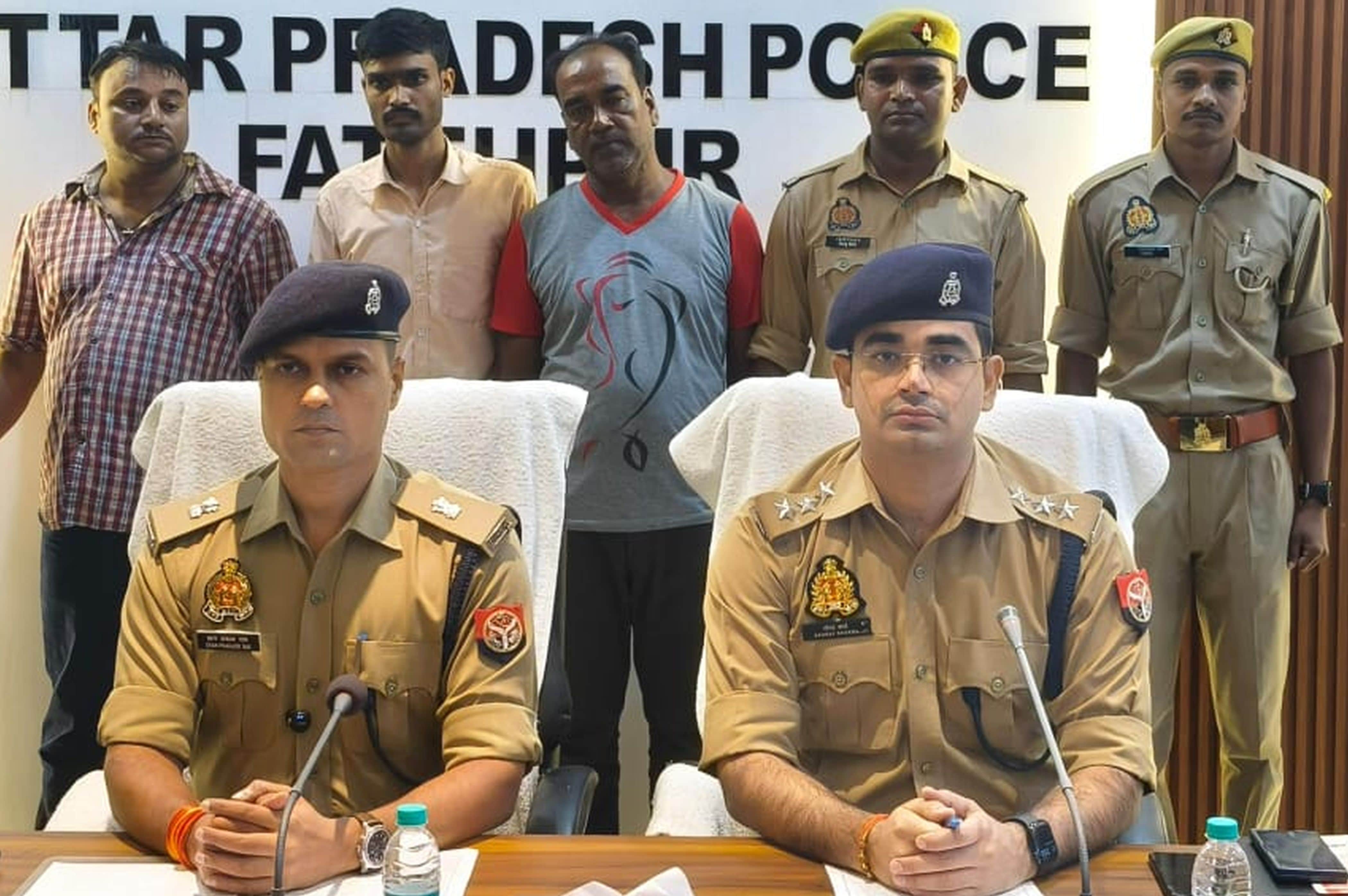 फोटो-17-पुलिस की गिरफ्त में आरोपी। स्रोत: पुलिस