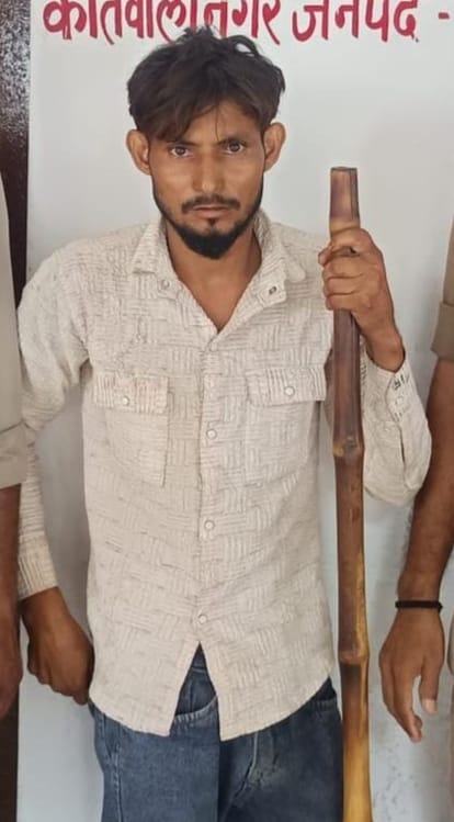 फोटो-44- डीएम के नाम से फर्जी फेसबुक आईडी बनाने वाला युवक मुश्ताक। स्रोत : पुलिस