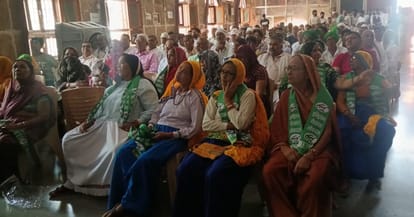 फोटो संख्या:60- यादव धर्मशाला में आयोजित सम्मेलन में उपस्थित कार्यकर्ता-संवाद