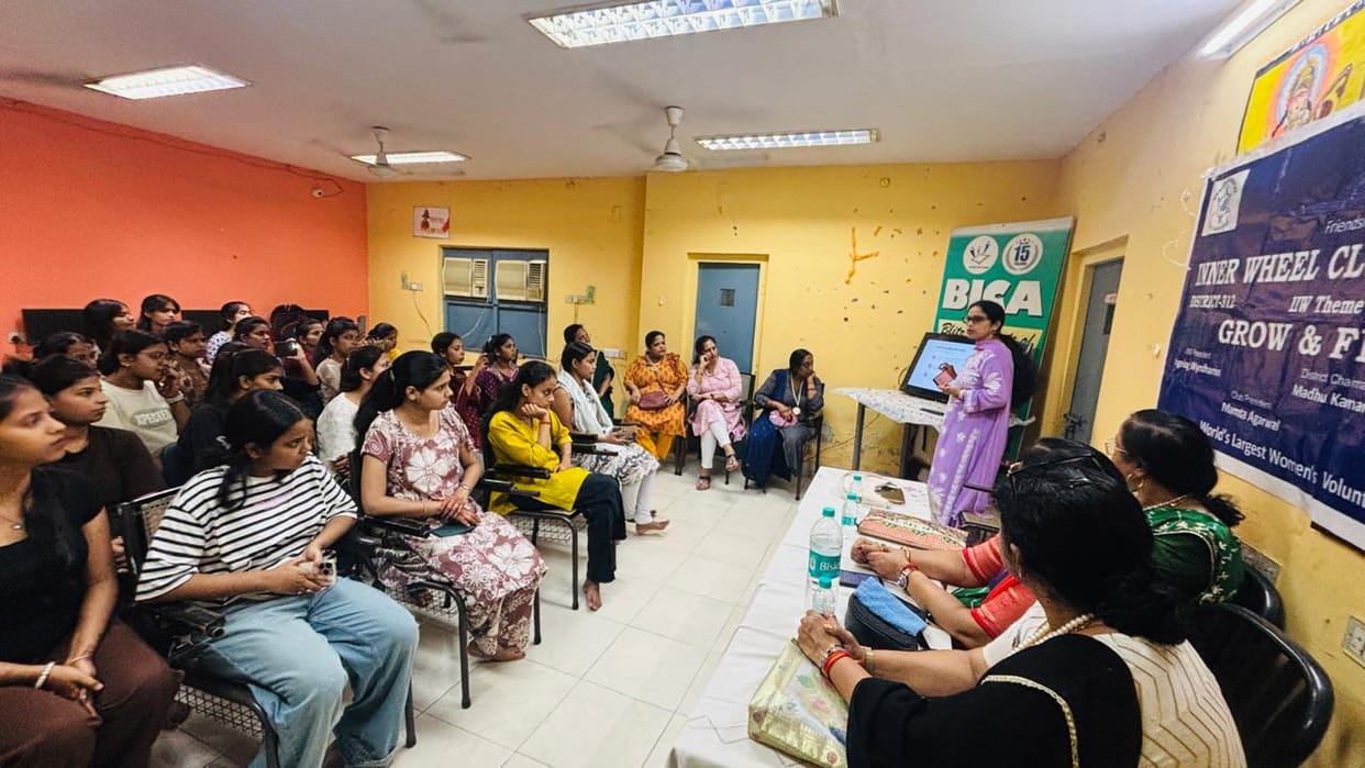 Inner Wheel Club raised awareness among female students about cervical cancer prevention.