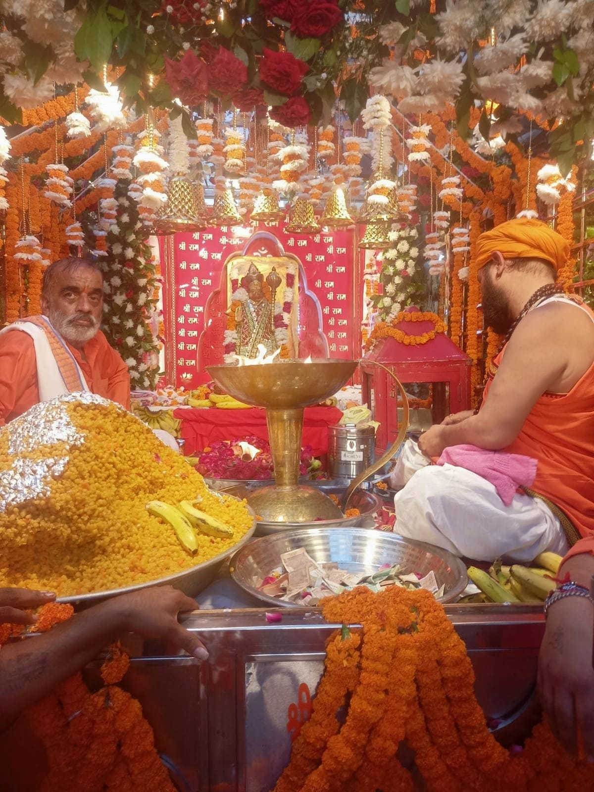 The 34th grand procession of Shri Balaji Maharaj was taken out.