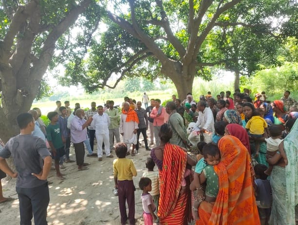 Villagers opposed the measurement of newly fallow land and halted the work.