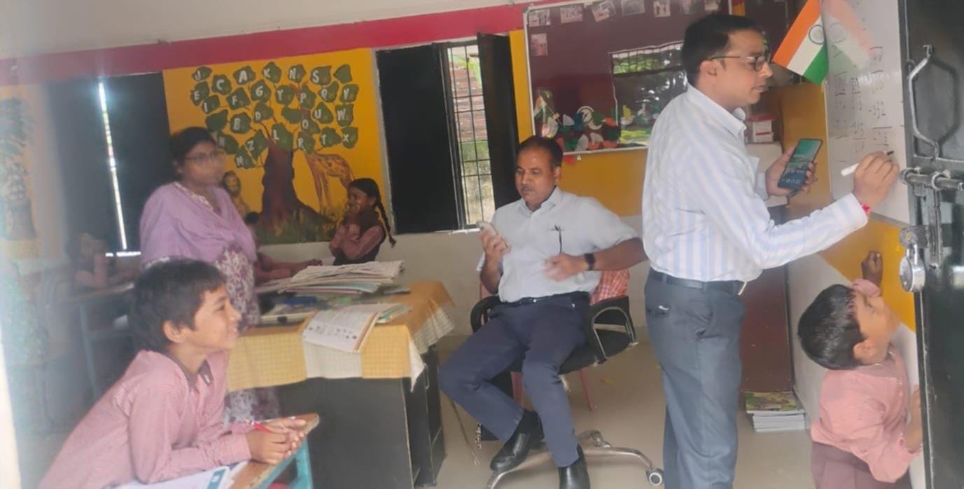 CMO seeks explanation from absent staff members.