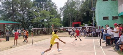 राजकीय वरिष्ठ माध्यमिक पाठशाला गोपालपुर के खेल मैदान में तीन दिवसीय अंडर-19 खेलकूद बैडमिंटन प्र