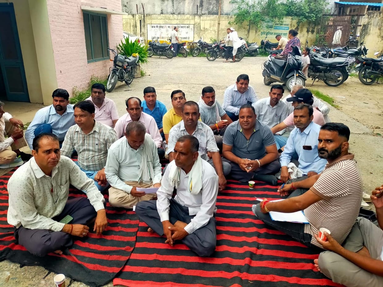 Electricity employees staged a protest against the government