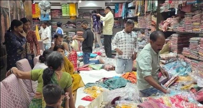 Markets decked up for Hartalika Teej; crowds thronging the area.