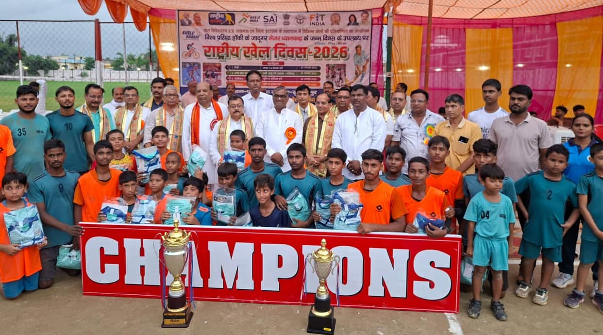 The stadium team defeated the Sultanpur trainees 12-8.