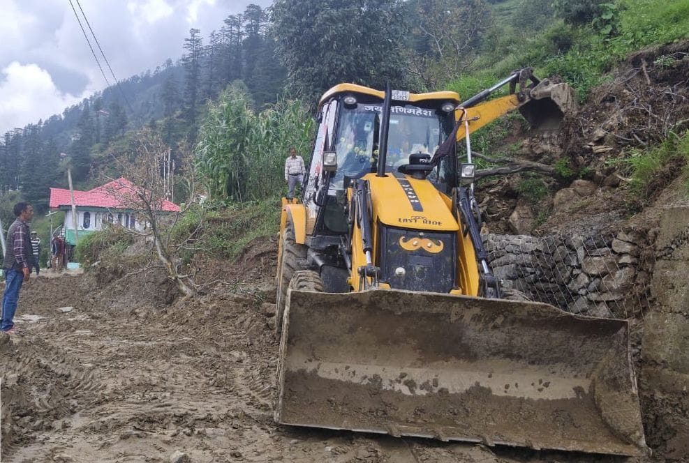 Department suffers losses worth lakhs due to landslides on roads