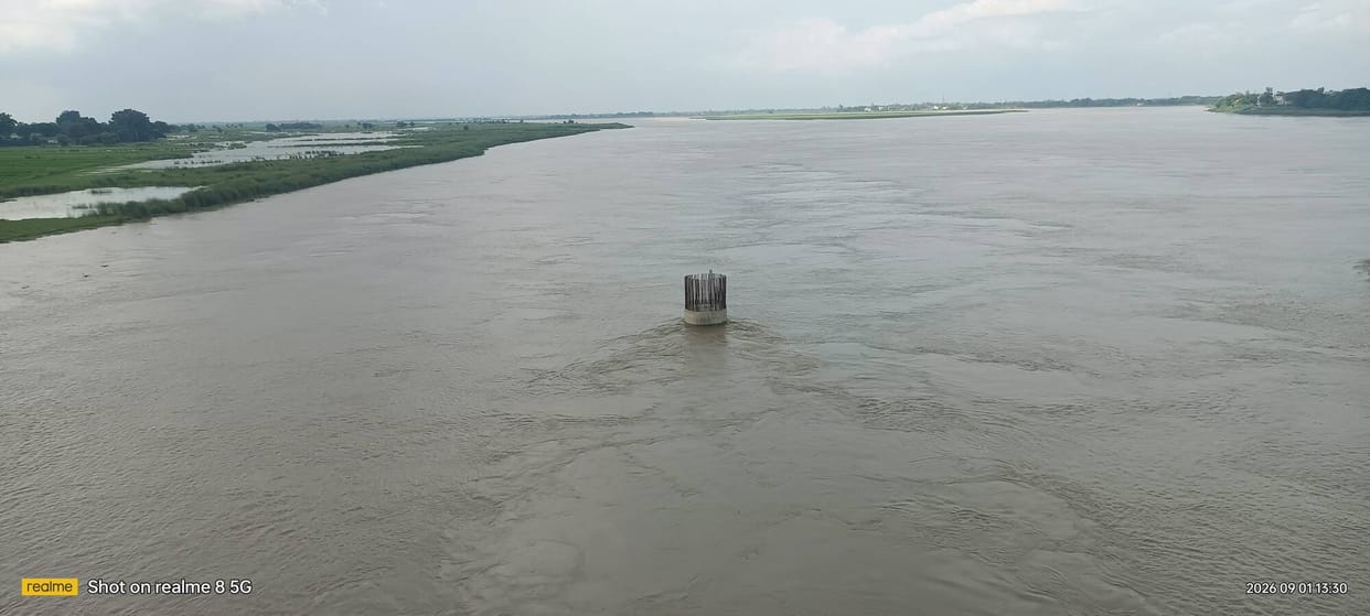 The water level of Saryu started rising in Bhagalpur.