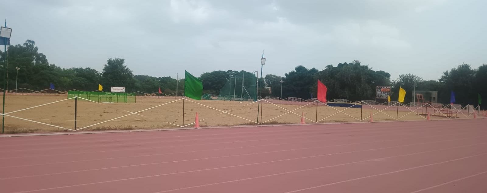 भिवानी के भीम स्टेडियम में अग्निवीर भर्ती रैली के लिए तैयार ग्राउंड।
