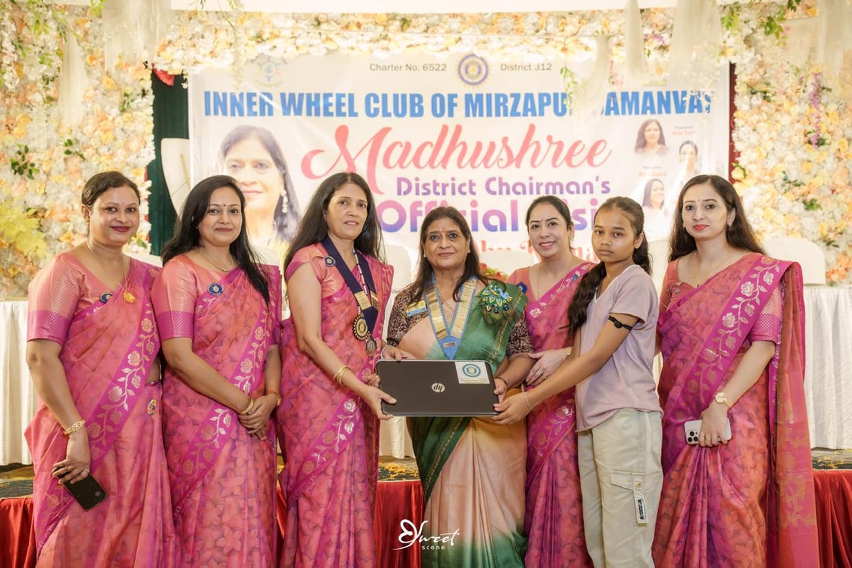 Members of the Inner Wheel Club of Mirzapur Samanvay donated a laptop.