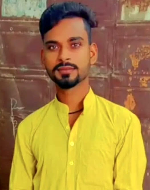 छतारी थाना क्षेत्र के गांव जीनामई निवासी मृतक पुष्पेंद्र का फाइल फोटो। स्रोत : फाइल फोटो