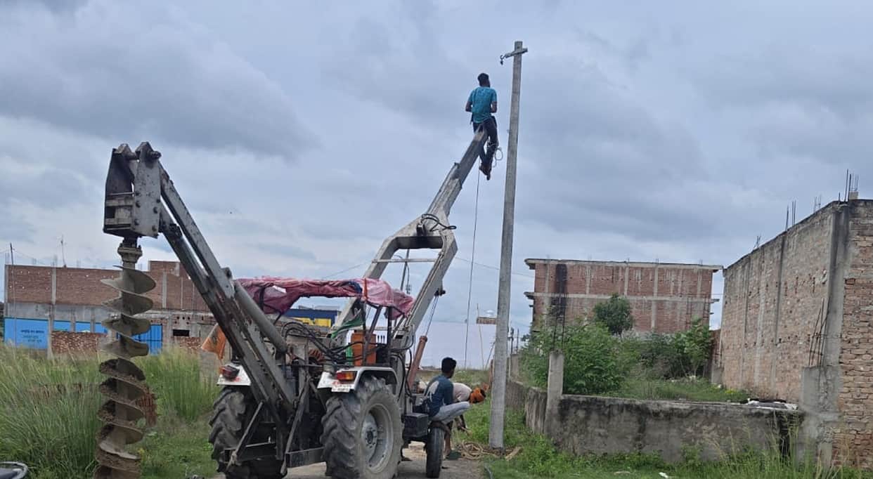 Villagers in distress due to power cuts; 120 villages remained in the dark all night