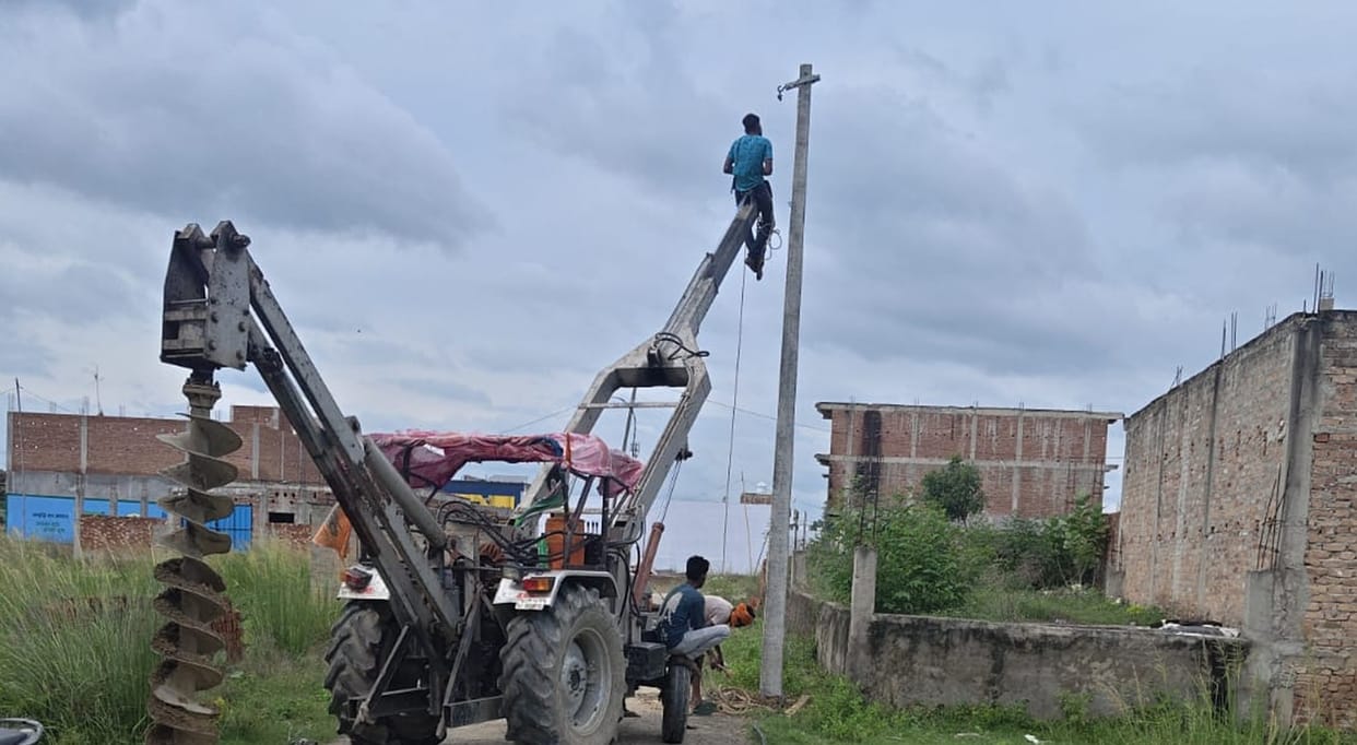 Villagers in distress due to power cuts; 120 villages remained in the dark all night