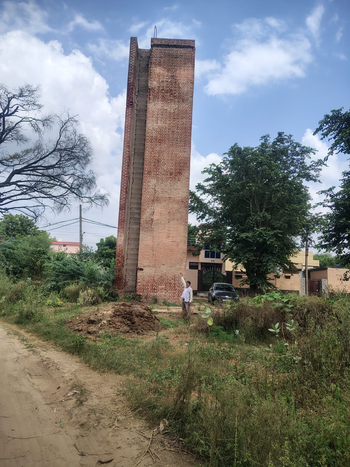 Risk of accident due to dilapidated Electricity Board water tank in Ateli.