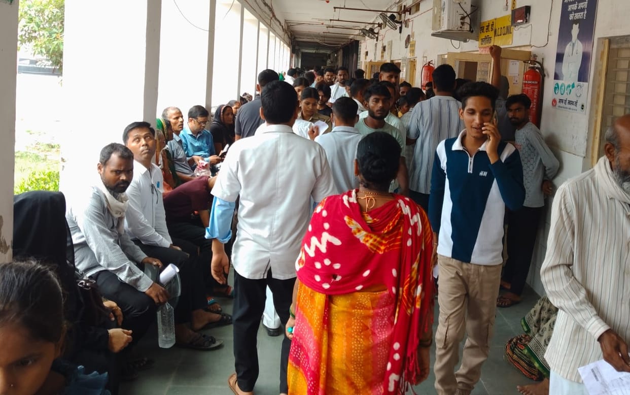 Swine Flu: Patients arriving at hospital without masks; two-bed isolation ward set up in Ahraula.