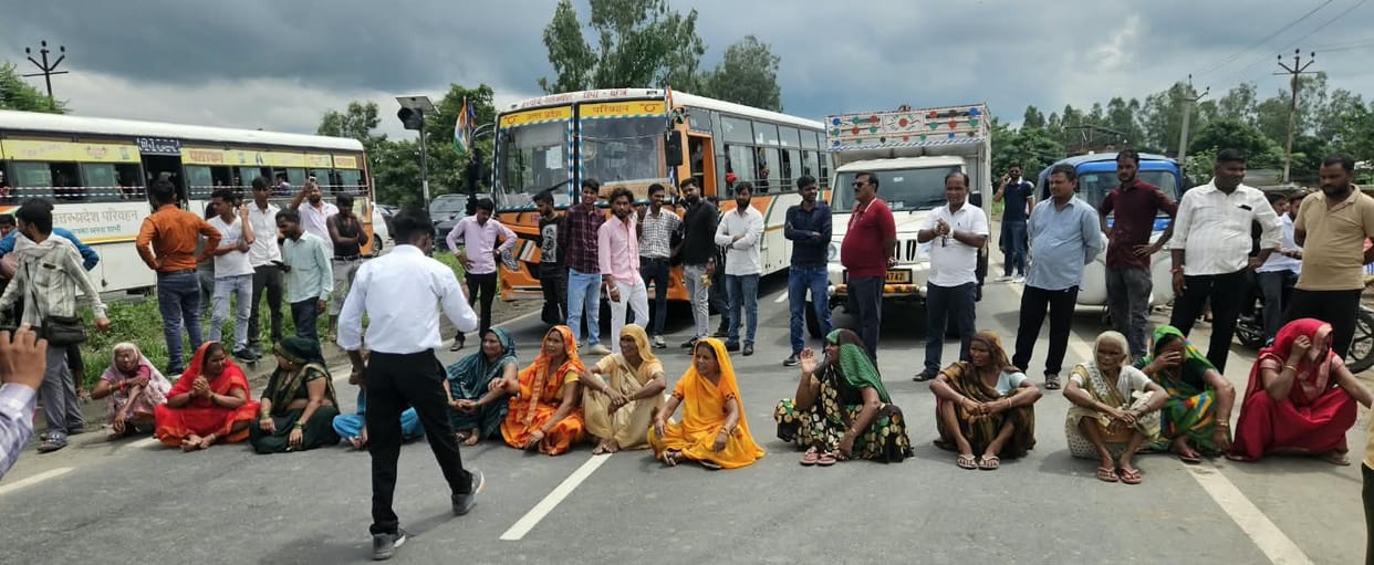 Highway blocked to get the dilapidated road repaired.