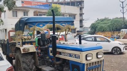 मासूम को ट्रैक्टर-ट्रॉली ने रौंदा, मौके पर ही मौत