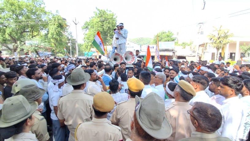 रिहाई की मांग को लेकर प्रदर्शन