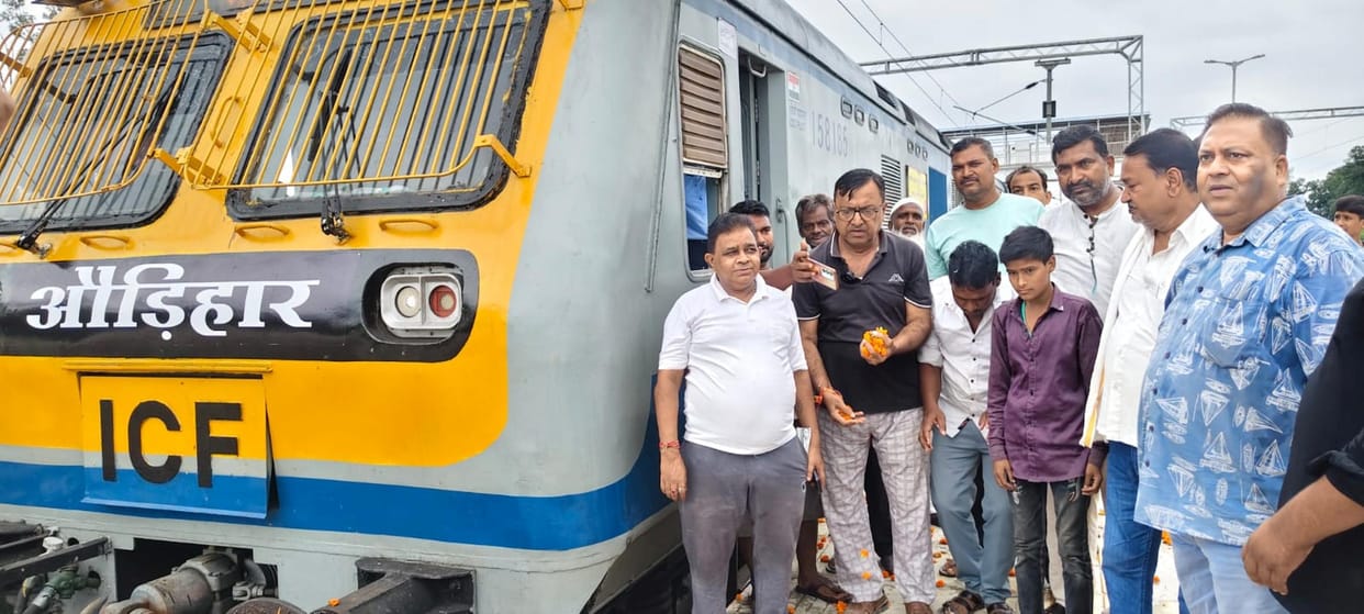 Train travel is five times cheaper than bus travel.