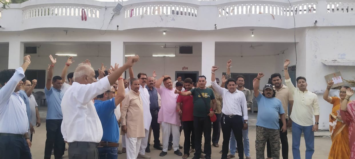 Members of the Brahmin community in Abu Road expressed their outrage