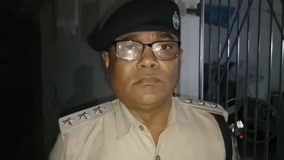 सदर SDPO जानकारी देते हुए