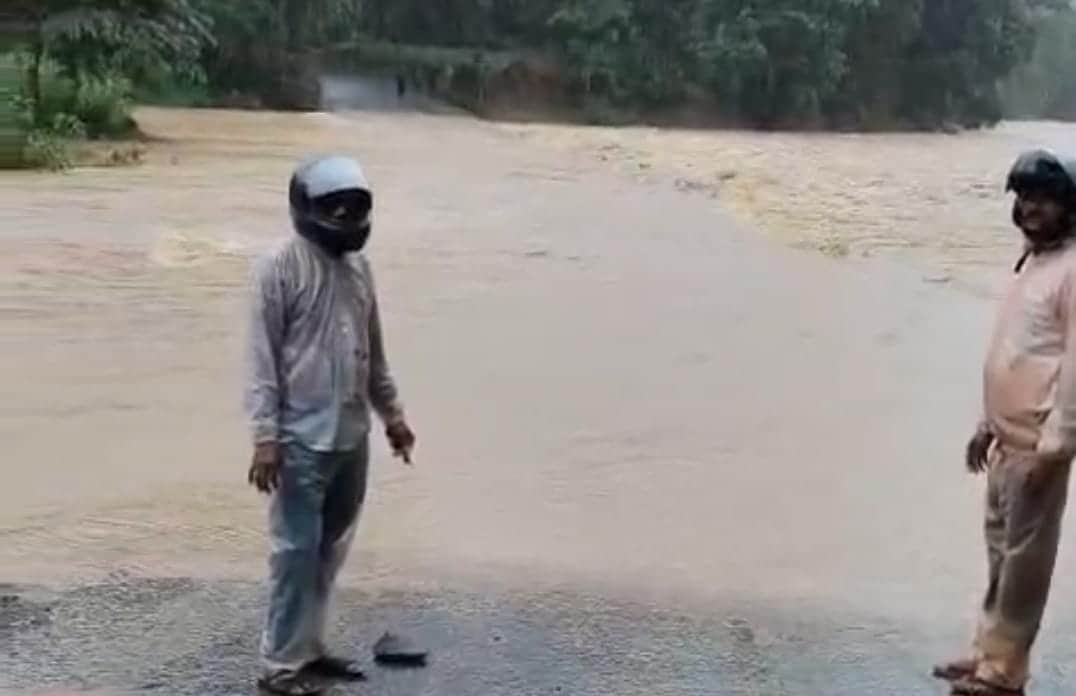 Rivers and streams in Shahdol are in spate; several villages have been cut off