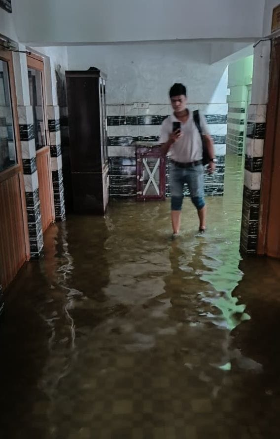 Now rain water has entered the rooms of DD Agriculture office