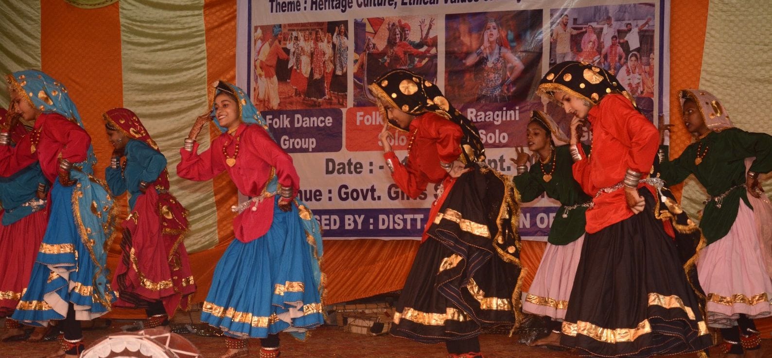 02जेएनडी27, 28: आयोजित सांस्कृतिक कार्यक्रम में प्रस्तुति देते हुए छात्राएं। संवाद