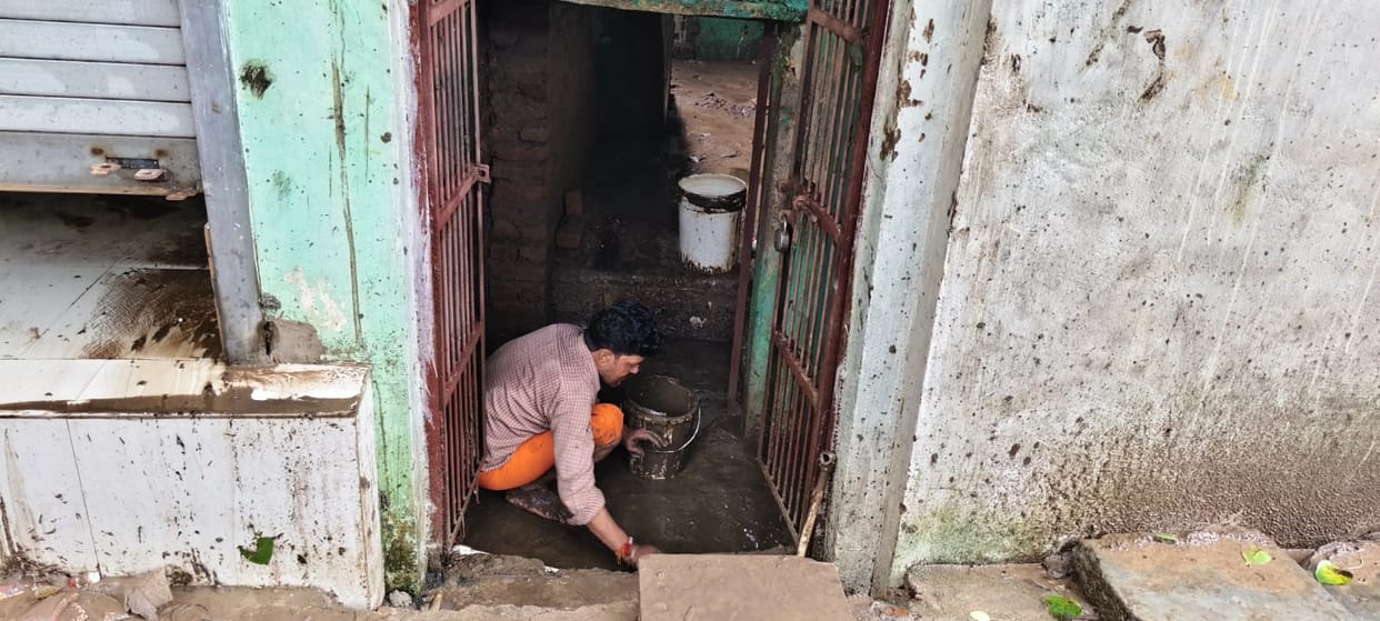 250 families in Ramghat terrified; crisis looms over a population of 1,500