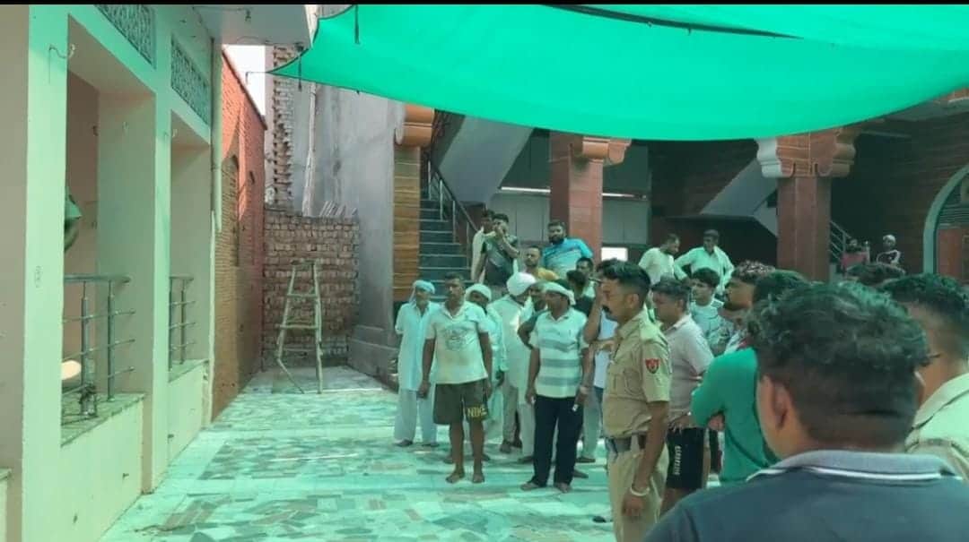 Murder of Sadhu in Baba Rajpuri Dere of village Baba Ladana, beating tied with ropes, pulled up to hair