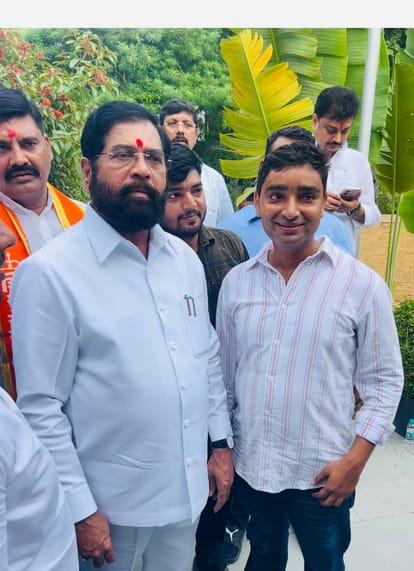 बहसूमा। महाराष्ट्र के उपमुख्यमंत्री एकनाथ शिंदे से मुलाकात करते विपिन भाटी