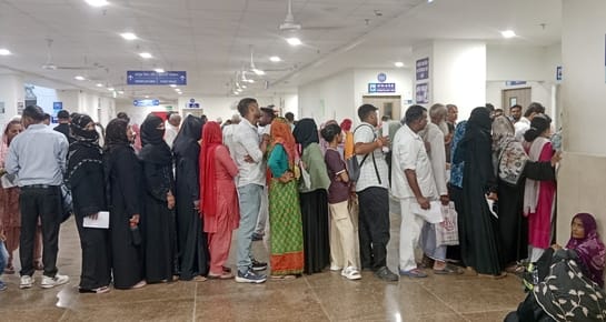 Swine Flu: Doctors wear masks, patients unconcerned