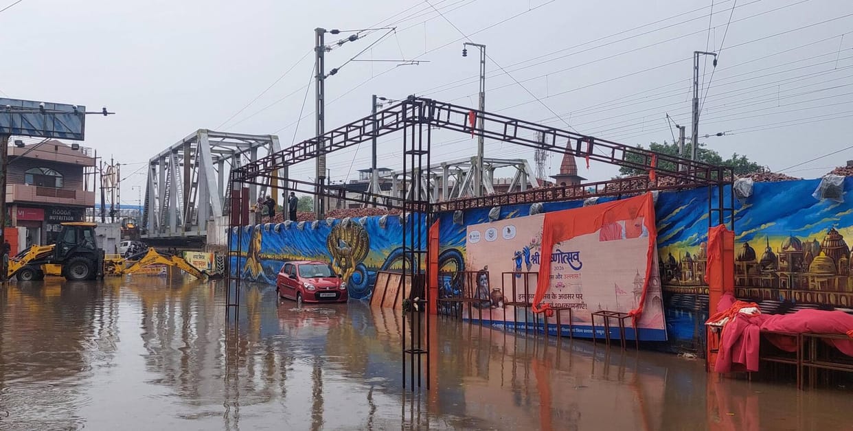 Vehicles seen crawling from the city to the highway after the rain