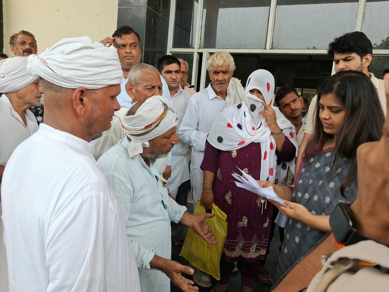 Farmers surrounded the government regarding MSP guarantee and loan waiver.
