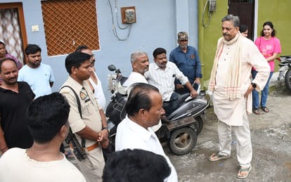 कोठी पर कब्जा लेने पहुंचे अफजाल अंसारी।