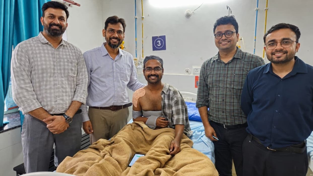 Shoulder dislocated 40 times in four years; modern surgery at Lohia Institute brings relief.