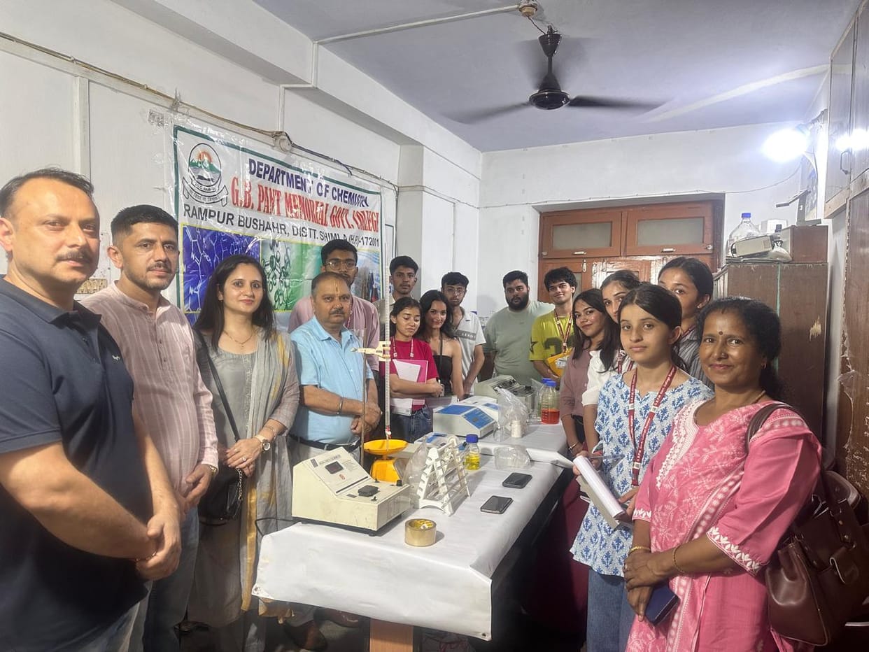 Students undertook an educational visit to the Himaroad Soil Testing Laboratory